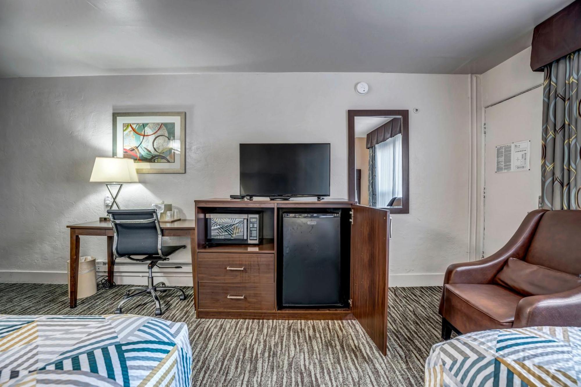 Eastside Motel 3*