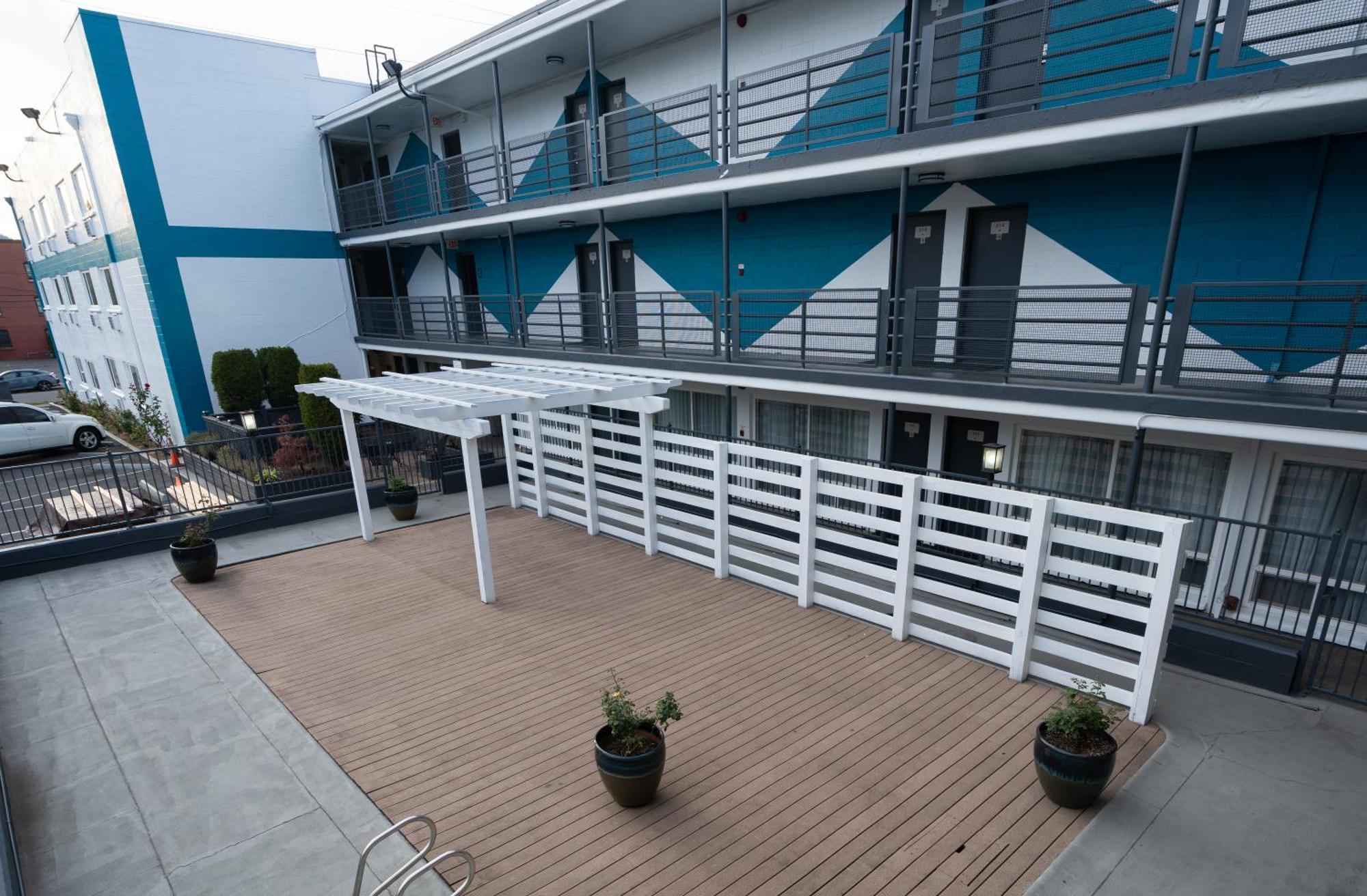 Eastside Motel 3*
